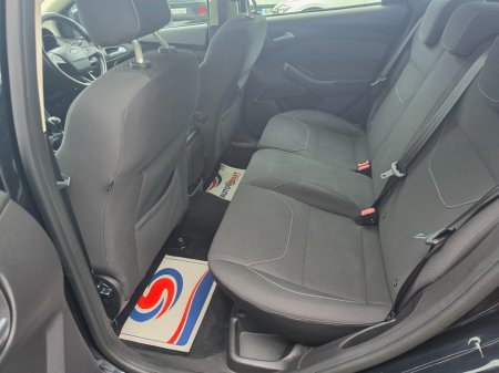 2015 Ford Focus - photo 22