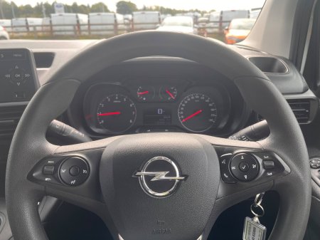 2021 Opel Combo - photo 18