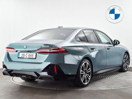 2025 BMW 5-Series - photo 21