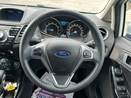 2015 Ford Fiesta - photo 18