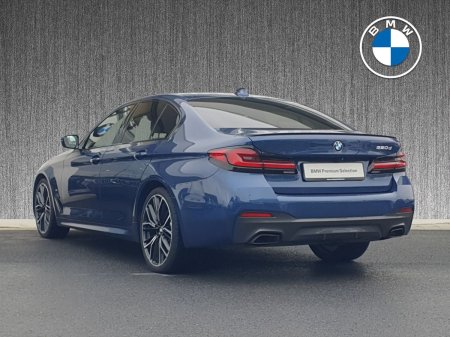 2022 BMW 5-Series - photo 2