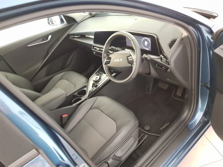 2024 Kia Niro - photo 2