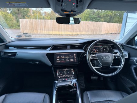 2020 Audi e-tron - photo 40