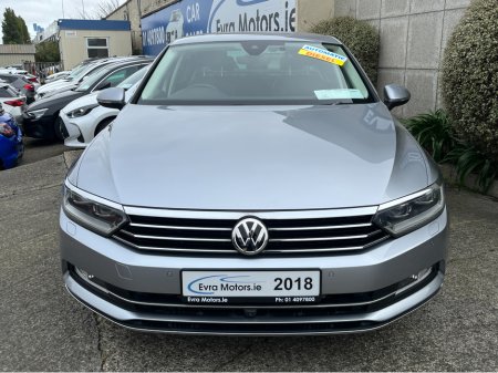 2018 Volkswagen Passat - photo 2