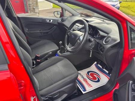 2015 Ford Fiesta - photo 9