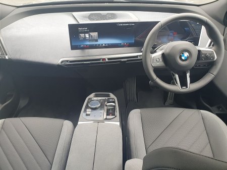 2025 BMW iX - photo 4