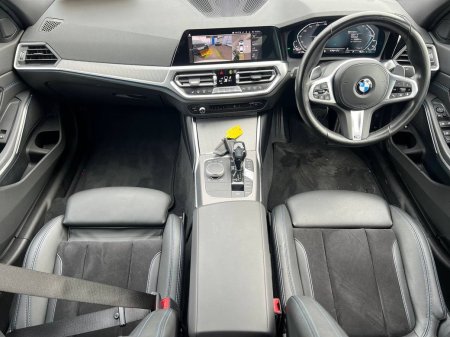 2021 BMW 3-Series - photo 9