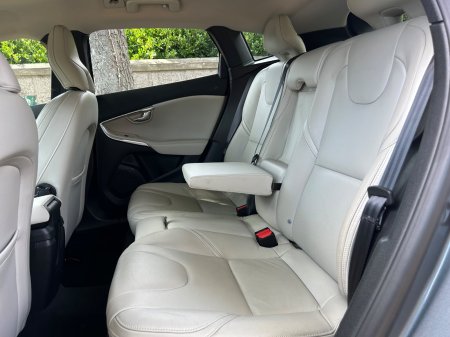 2016 Volvo V40 - photo 17