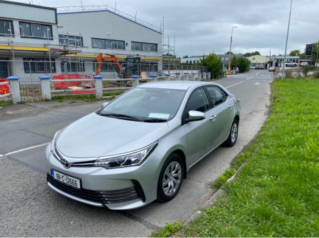 2018 Toyota Corolla - photo 2
