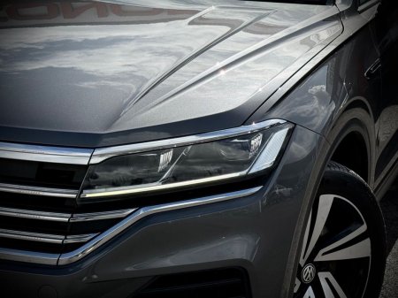 2020 Volkswagen Touareg - photo 15