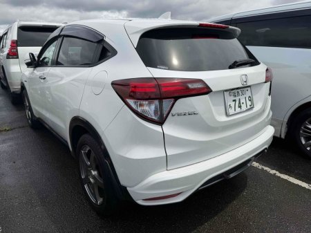 2015 Honda Vezel - photo 2