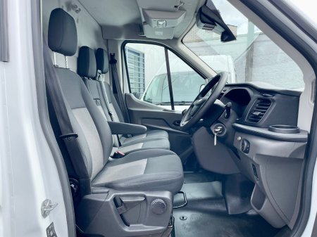 2025 Ford Transit - photo 4