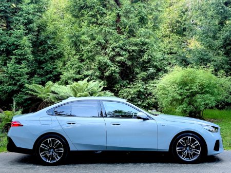 2024 BMW 5-Series - photo 31