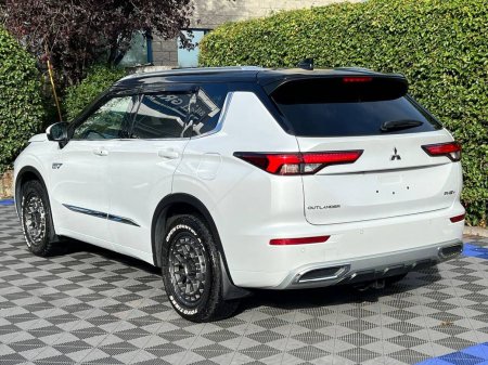 2023 Mitsubishi Outlander - photo 6