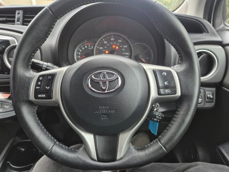 2014 Toyota Yaris - photo 15