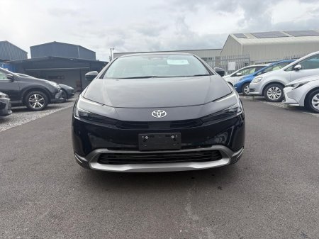 2024 Toyota Prius - photo 2