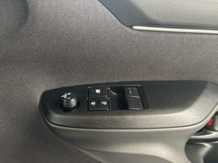 2023 Toyota Yaris - photo 13