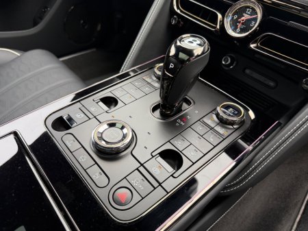 2025 Bentley Flying Spur - photo 32