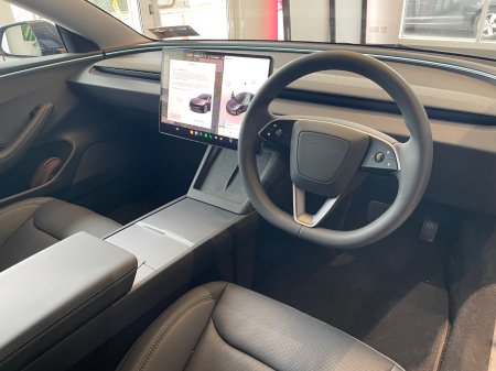 2026 Tesla Model 3 - photo 10