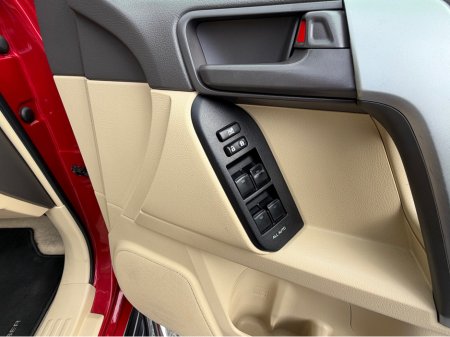 2017 Toyota Land Cruiser - photo 17