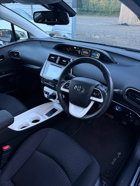 2017 Toyota Prius - photo 29