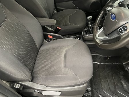 2021 Ford Transit Courier - photo 11