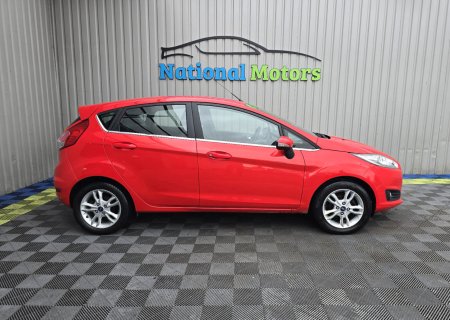 2017 Ford Fiesta - photo 2