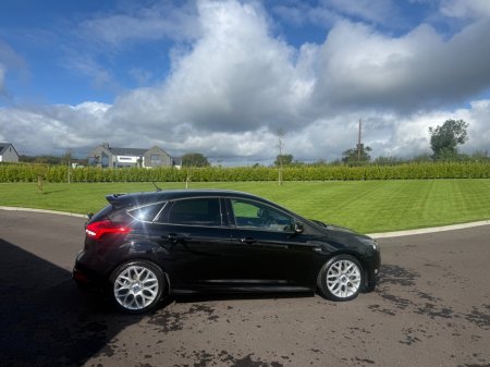 2017 Ford Focus - photo 3