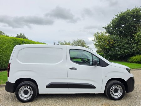 2023 Peugeot Partner - photo 2