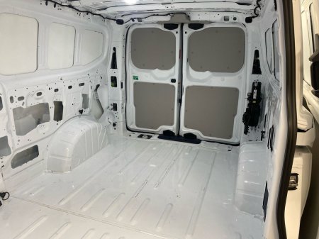 2026 Ford Transit Custom - photo 16