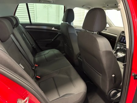 2020 Volkswagen Golf - photo 36