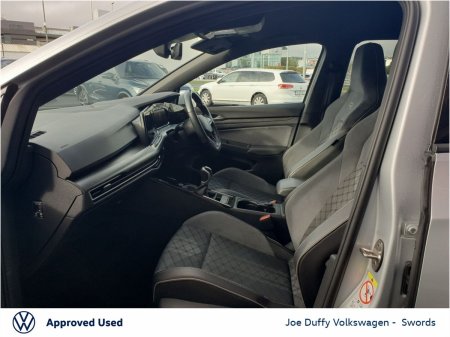 2024 Volkswagen Golf - photo 3