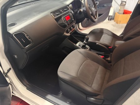 2016 Kia Rio - photo 17