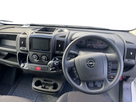 2025 Opel Movano - photo 2