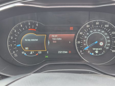 2015 Ford Mondeo - photo 26