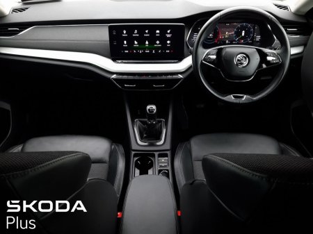 2023 Skoda Octavia - photo 2