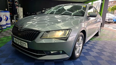 2019 Skoda Superb - photo 2