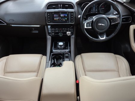 2019 Jaguar F-Pace - photo 10