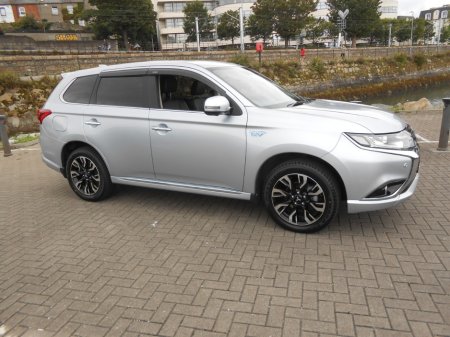 2017 Mitsubishi Outlander PHEV Very High Spec