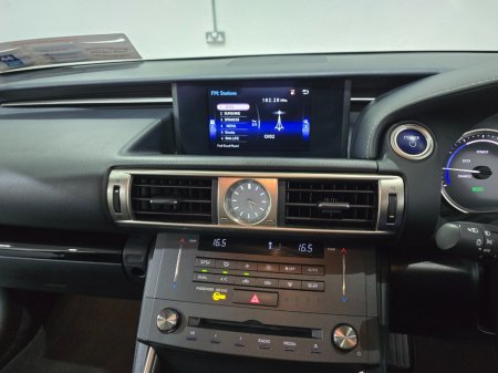 2016 Lexus IS - photo 13