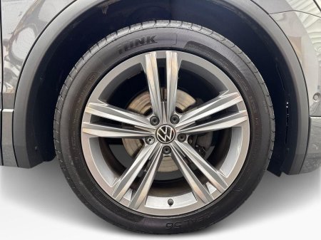 2020 Volkswagen Tiguan - photo 5