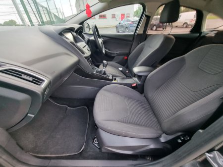 2015 Ford Focus - photo 15