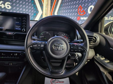 2023 Toyota Yaris - photo 28