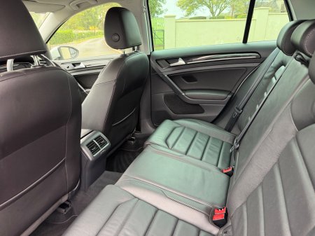 2020 Volkswagen Golf - photo 19
