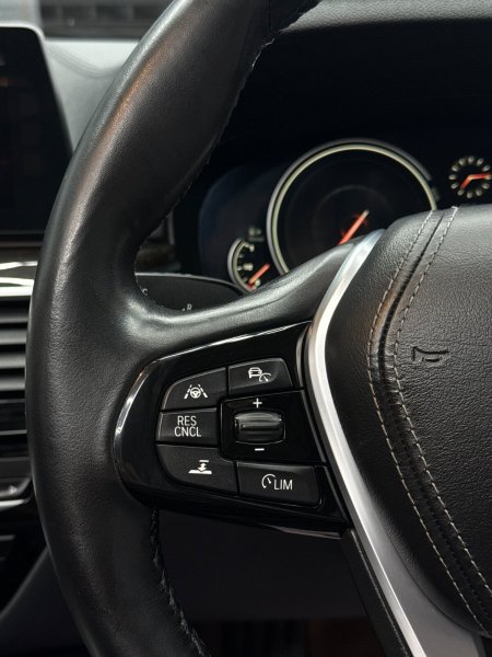 2018 BMW 5-Series - photo 13