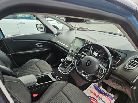 2017 Renault Scenic - photo 6