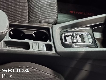 2022 Skoda Octavia - photo 16