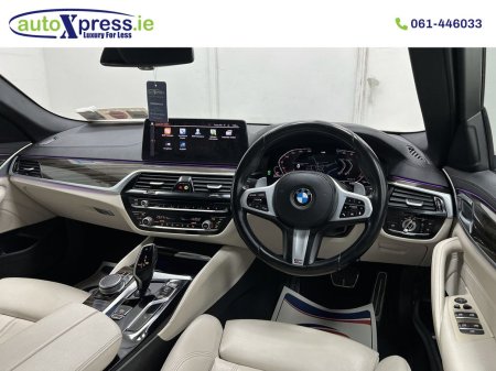 2021 BMW 5-Series - photo 10
