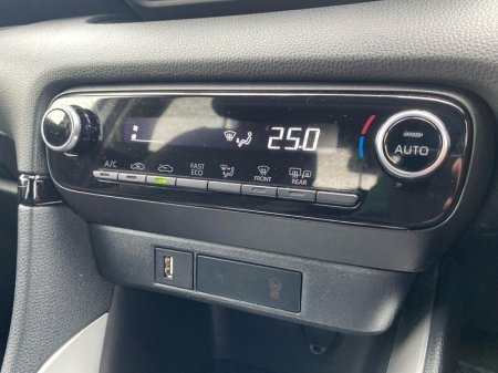 2023 Toyota Yaris - photo 13
