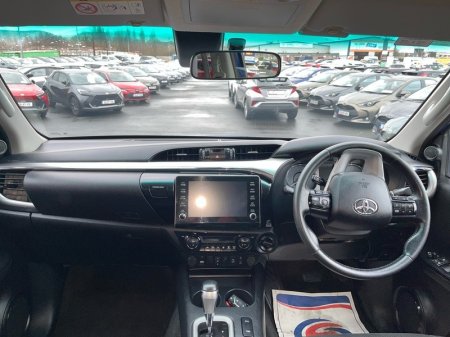 2024 Toyota Hilux - photo 8